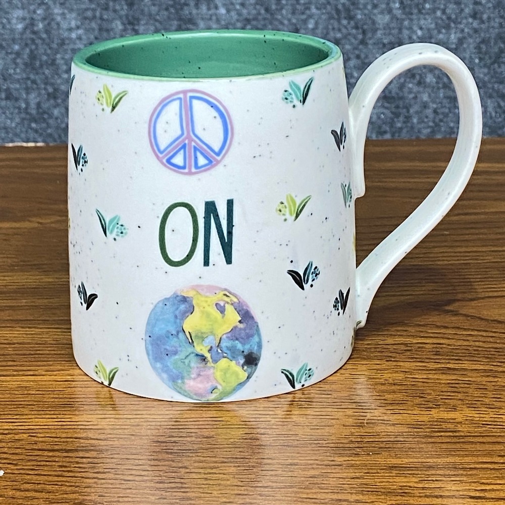Anthropologie‎ Peace On Earth Coffee Tea Mug White Speckled Green Interior